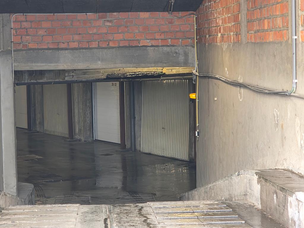garage double 55 56 m2 jette, Immo, Garages & Places de parking, Bruxelles
