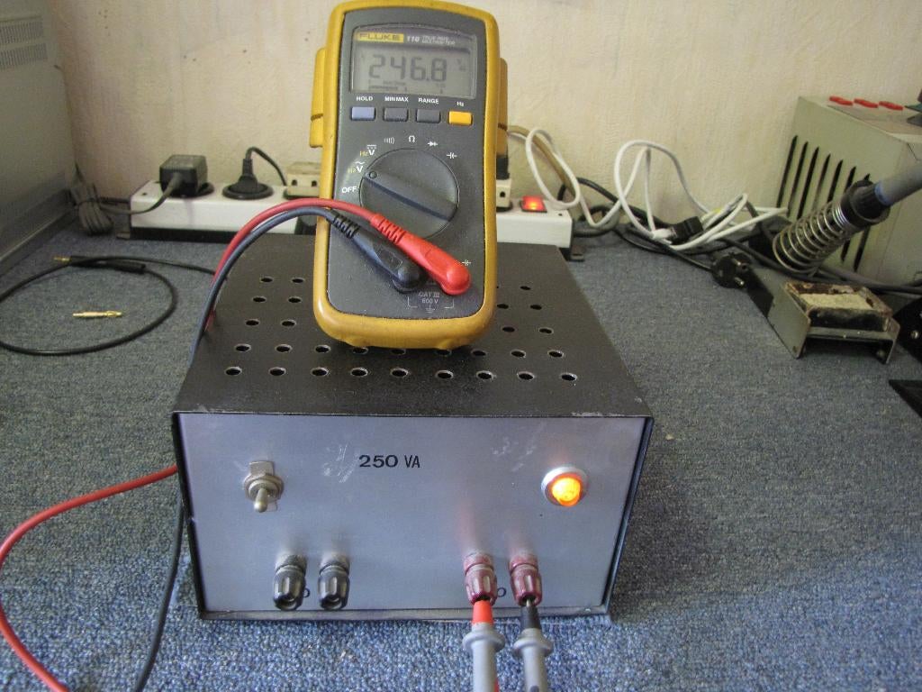 Scheidingstrafo 250VA, Doe-het-zelf en Bouw, Meetapparatuur, Ophalen of Verzenden, Gebruikt