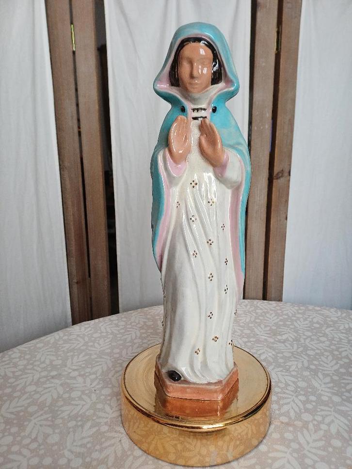 Madonna van polychroom porselein gesigneerd Gerin Bouffiou, Antiek en Kunst, Antiek | Religieuze voorwerpen, Ophalen of Verzenden