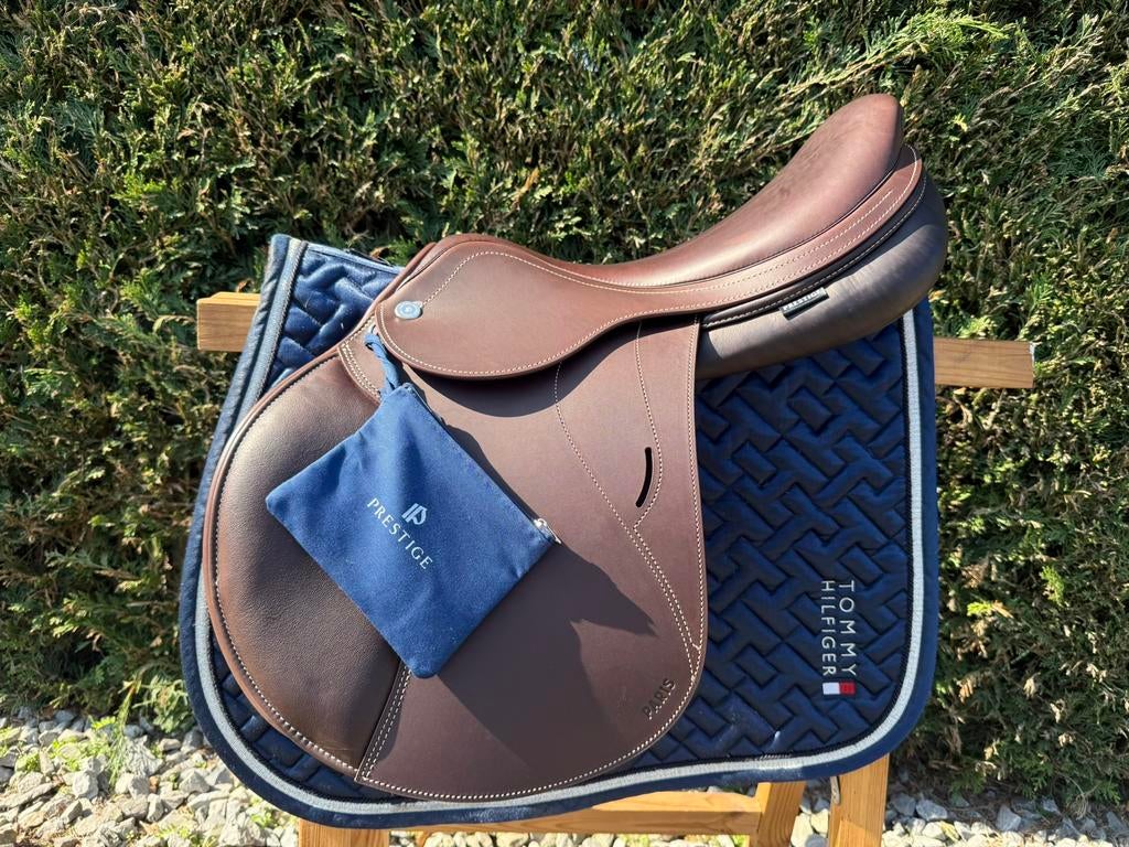 NIEUW Prestige Paris en NIEUW Prestige Roma jump springzadel, Dieren en Toebehoren, Paarden en Pony's | Zadels, Ophalen of Verzenden