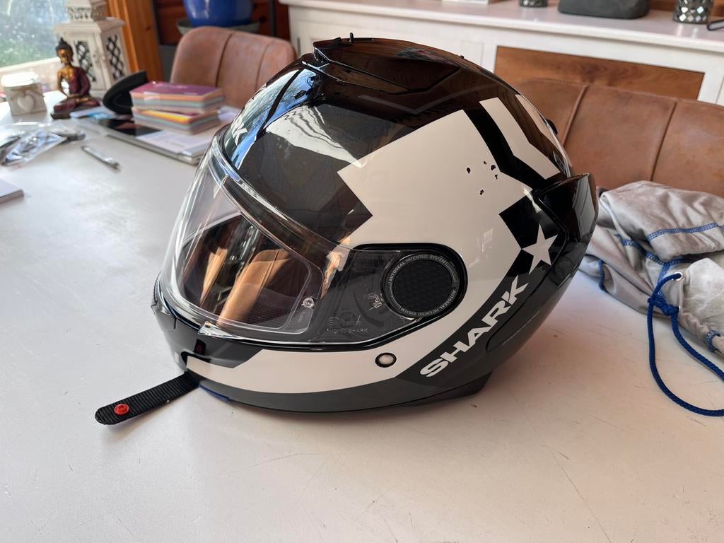 Helm shark medium, Ophalen, Shark