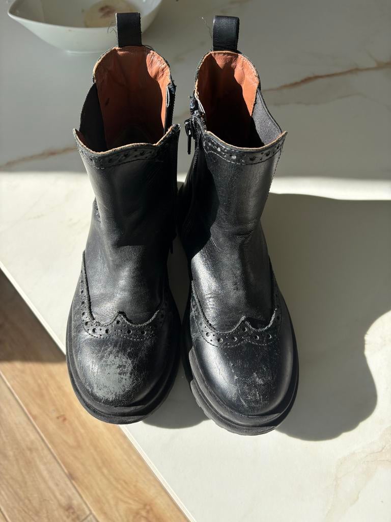 Chaussure zara, Enfants & Bébés, Enlèvement ou Envoi, Comme neuf