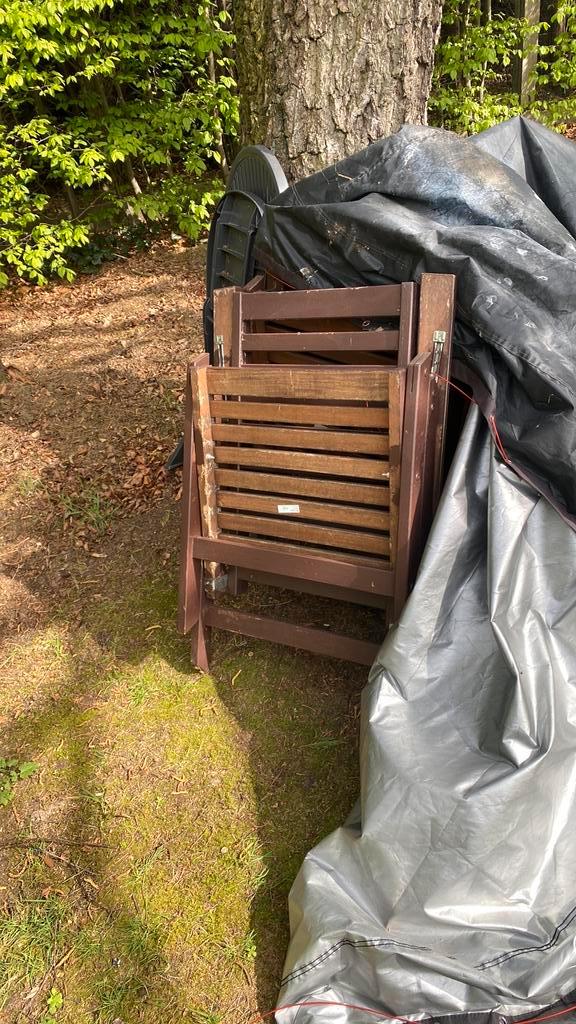 Gratis 8 Houten stoelen, Tuin en Terras, Tuinstoelen, Gebruikt, Hout, Inklapbaar, Verstelbaar, Ophalen