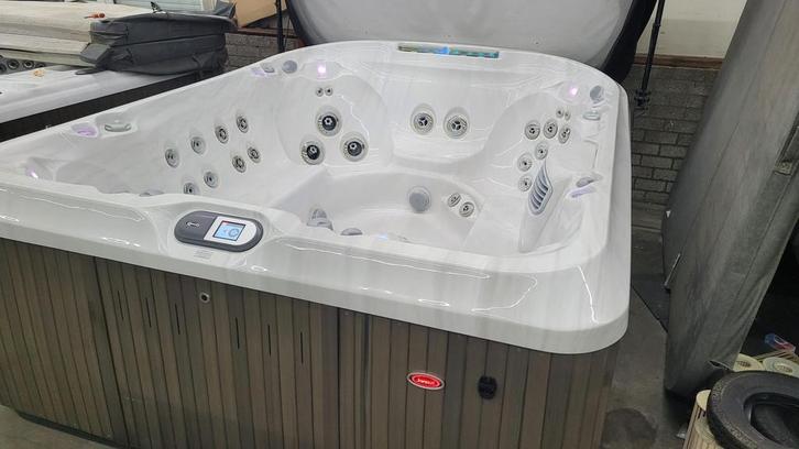 Jacuzzi J-495, Jardin & Terrasse, Accessoires de piscine, Comme neuf, Enlèvement ou Envoi