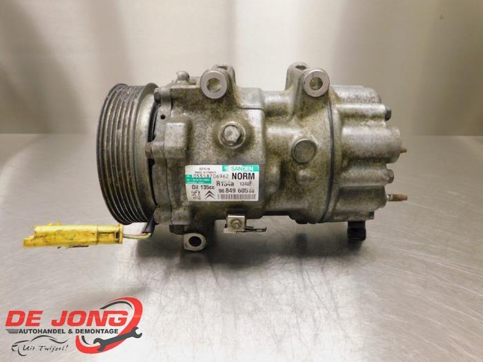 Pompe clim d'un Citroen C4, -, 3 mois de garantie, Utilisé, -