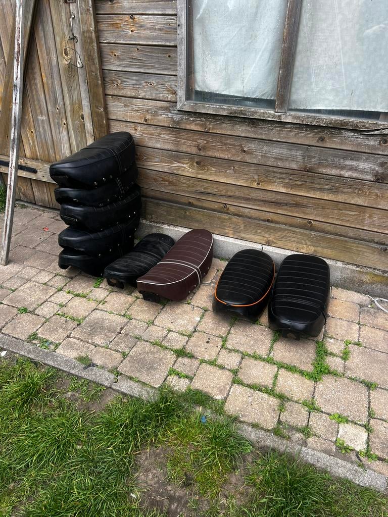 Dax zadel lot, Ophalen, Zo goed als nieuw