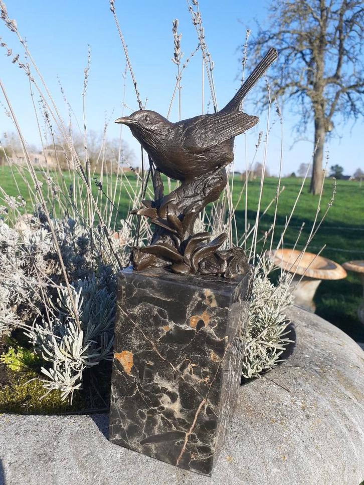 BRONZEN VOGEL GESIGNEERD MILO OP MARMEREN SOKKEL, Antiek en Kunst, Antiek | Brons en Koper, Brons, Ophalen of Verzenden