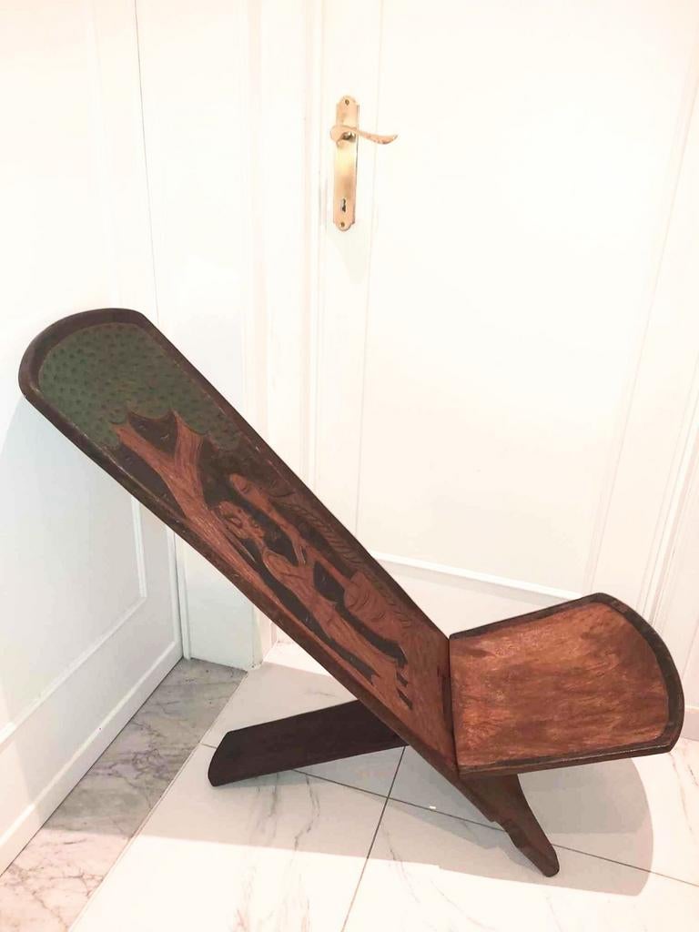 Belle chaise africaine en bois faite main en très bon état, Enlèvement ou Envoi, Bois