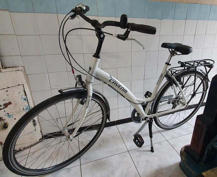 Dames fiets Merk L'avenir nieuw, Fietsen en Brommers, Fietsen | Dames | Sportfietsen en Toerfietsen, Nieuw, Overige merken, 28 inch