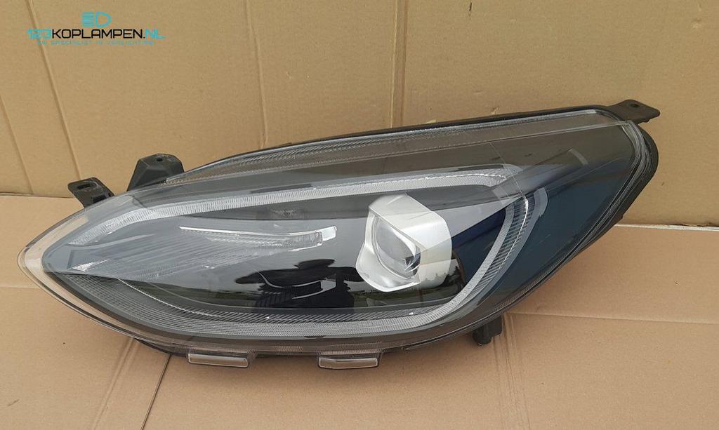 Ford Fiesta MK8 ST Facelift Full Led Koplamp links, Gebruikt, -, -, Ophalen of Verzenden