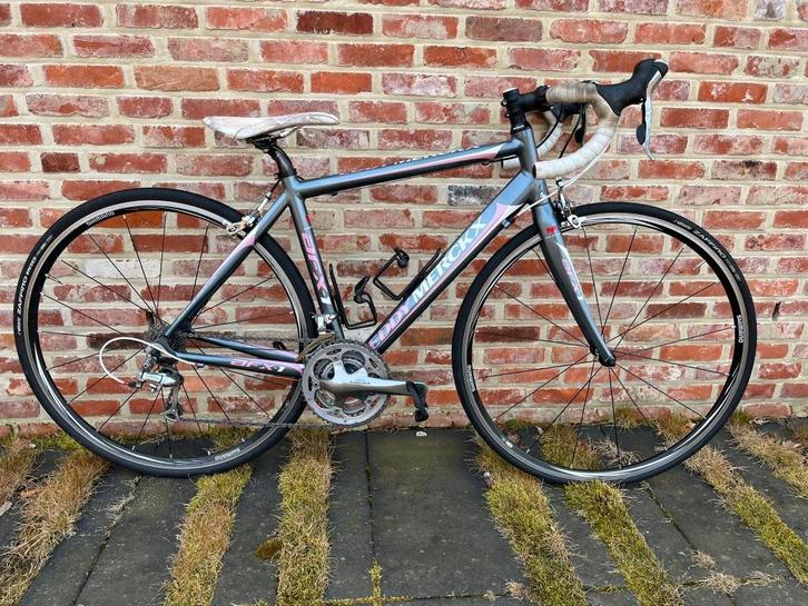 Koersfiets dames Eddy Merckx, Fietsen en Brommers, Fietsen | Dames | Sportfietsen en Toerfietsen, Gebruikt, Overige merken, Meer dan 20 versnellingen