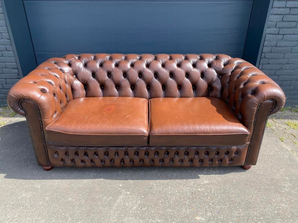Engelse Chesterfield klassiek zetel bruin gevlamd, Huis en Inrichting, Ophalen of Verzenden, Zo goed als nieuw, Leer