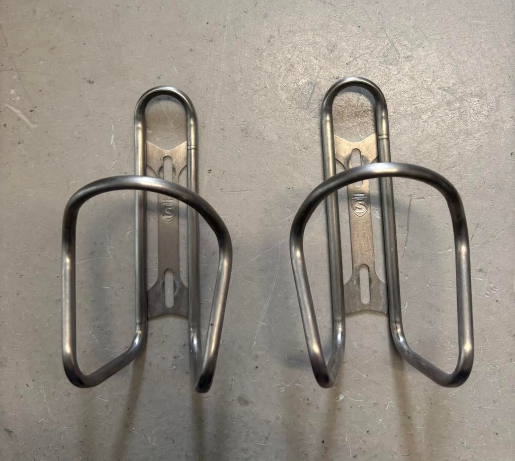 2x Porte-bidon Titane Neuf, Vélos & Vélomoteurs, Enlèvement, Titane