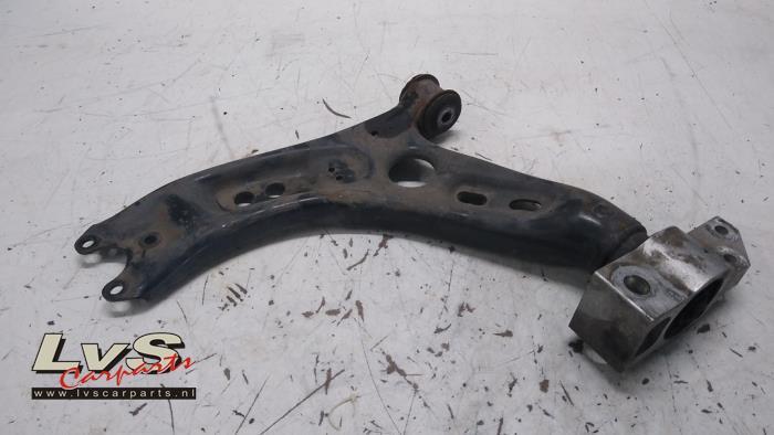 Bras de suspension avant gauche d'un Volkswagen Tiguan, Volkswagen, -, 3 mois de garantie, Utilisé