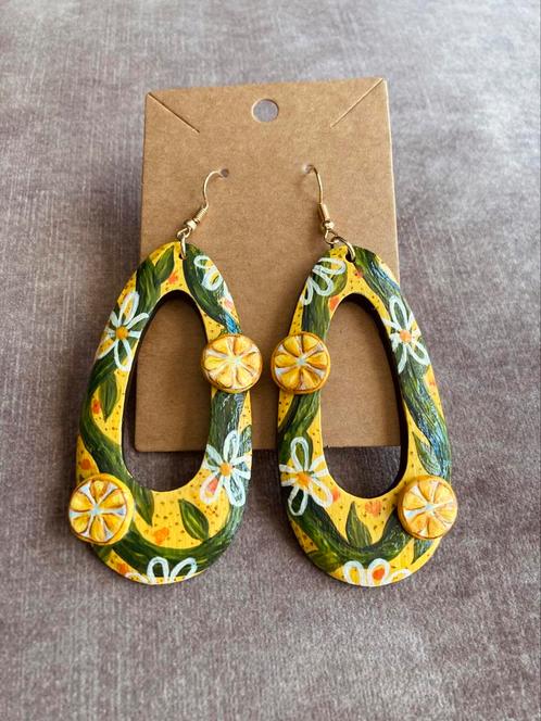 Handbeschilderde Oorbellen Fruity Lemon ByJ&S🍋, Handtassen en Accessoires, Oorbellen, Nieuw, Hangers, Overige materialen, Geel