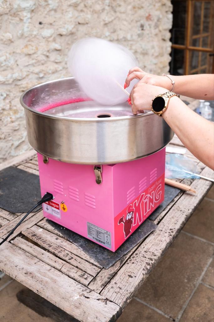 Machine à barbe à papa à louer, Hobby & Loisirs créatifs, Articles de fête | Location, Comme neuf, Enlèvement