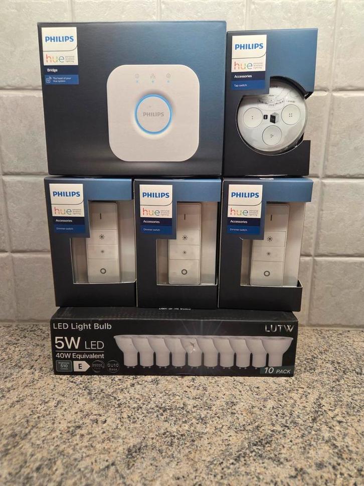 Philips Hue Starterset +++, Huis en Inrichting, Lampen | Spots, Zo goed als nieuw, Plafondspot of Wandspot, Kunststof, Led, Ophalen of Verzenden