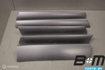 Sierstrips in dashboard en portieren VW Touareg 7P6867449 beschikbaar voor biedingen