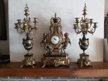 Imperial klok met 2 kandelaars beschikbaar voor biedingen