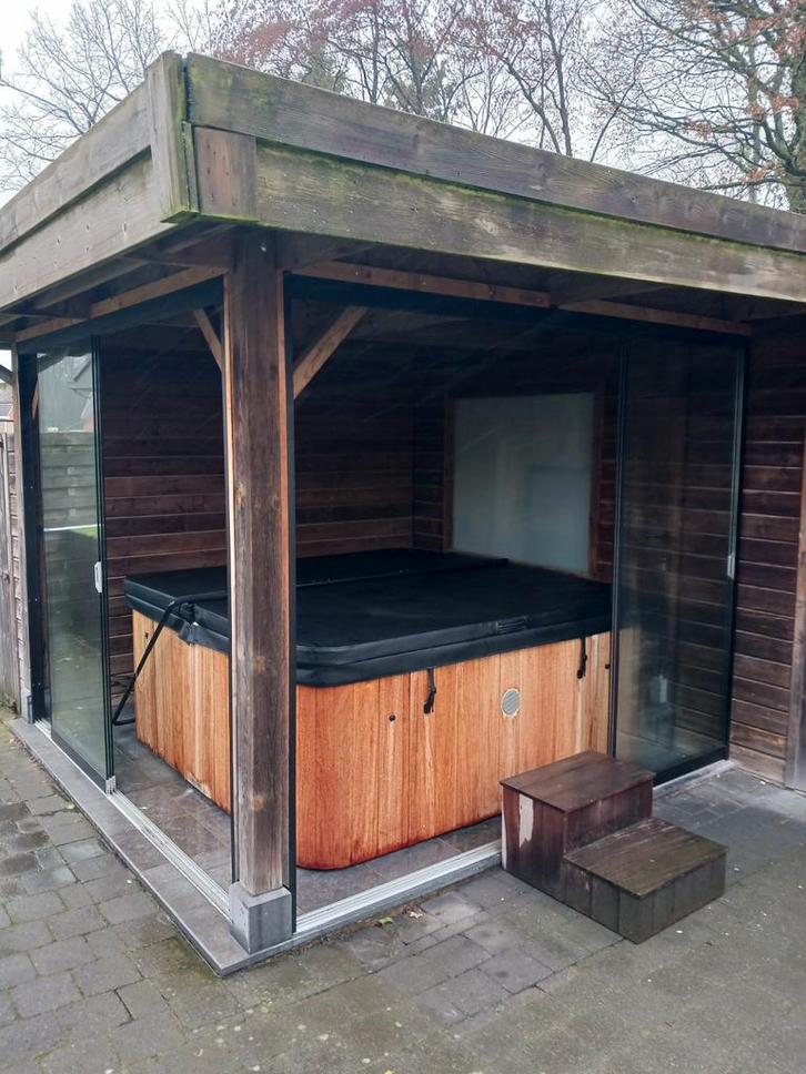 Baignoire de massage avec jacuzzi, Jardin & Terrasse, Bains à remous et Spas, Enlèvement