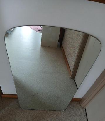 Miroir beschikbaar voor biedingen