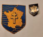 Insigne originale + badge 2ieme division Blindée 1944, Enlèvement ou Envoi