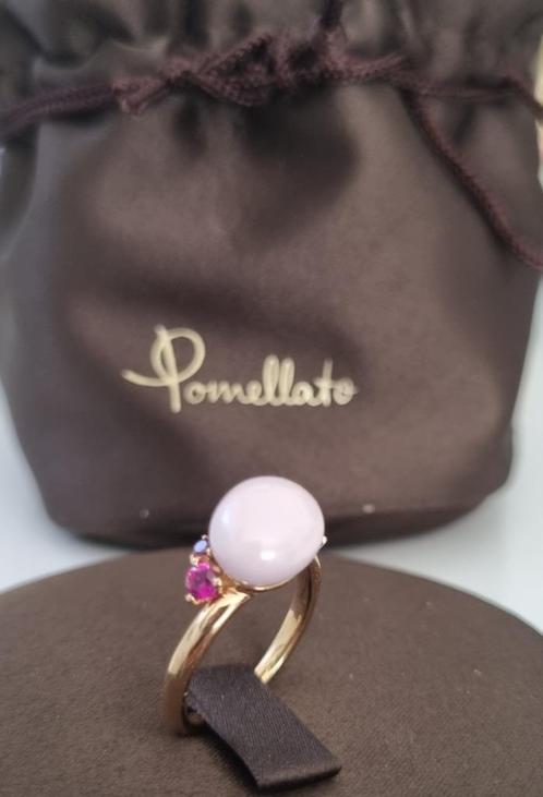 18k Pomellato Ruby & Pink Ceramic Capri Ring, Bijoux, Sacs & Beauté, Bagues, Neuf, Femme, 20 ou plus grands, Or, Or, Avec pierre précieuse