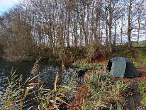 Nash Titan Hide XL, Watersport en Boten, Hengelsport | Karpervissen, Zo goed als nieuw, Complete set, Ophalen