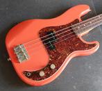 Squier JV Precision Bass 1983 fiesta red, Musique & Instruments, Instruments à corde | Guitares | Basses, Enlèvement ou Envoi