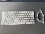 Apple Magic Keyboard (met Touch-ID), Computers en Software, Toetsenborden, Ophalen, Multimediatoetsen, Azerty, Zo goed als nieuw