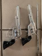 2 speelgoed revolvers 28 cm, Ophalen of Verzenden