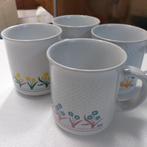 Set van 4 witte mokken met bloemen en stippen, Tasse(s) et/ou soucoupe(s), Autres styles, Enlèvement, Porcelaine