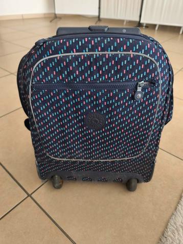 Cartable kipling 2 roulettes +plumier, Enlèvement, Comme neuf