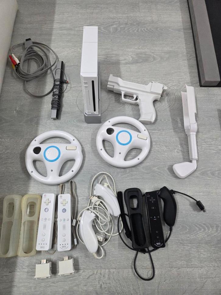 Wii met toebehoren en 9 spellen, Games en Spelcomputers, Games | Nintendo Wii, Ophalen