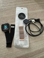 Fitbit Sense 2 met  zwart magnetisch bandje + 1 in roségoud, Handtassen en Accessoires, Smartwatches, Gebruikt, Fitbit, Zwart