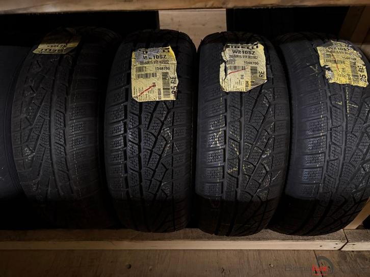 nieuw winter 205/60R15 Pirelli 205/60 R15 205/60/15 2056015, Auto-onderdelen, Banden en Velgen, Band(en), Winterbanden, 15 inch