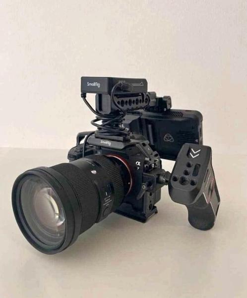 Sony Alpha 7IV avec enregistreur Sigma 24-70mm f/2.8, Audio, Tv en Foto, Fotografie | Professionele apparatuur, Zo goed als nieuw