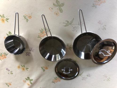3 petites casseroles en inox + 2 couvercles - Nouveau !, Maison & Meubles, Cuisine | Casseroles & Poêles, Neuf, Inox, Enlèvement ou Envoi