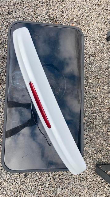 Derde remlicht van Fiat 500 C beschikbaar voor biedingen