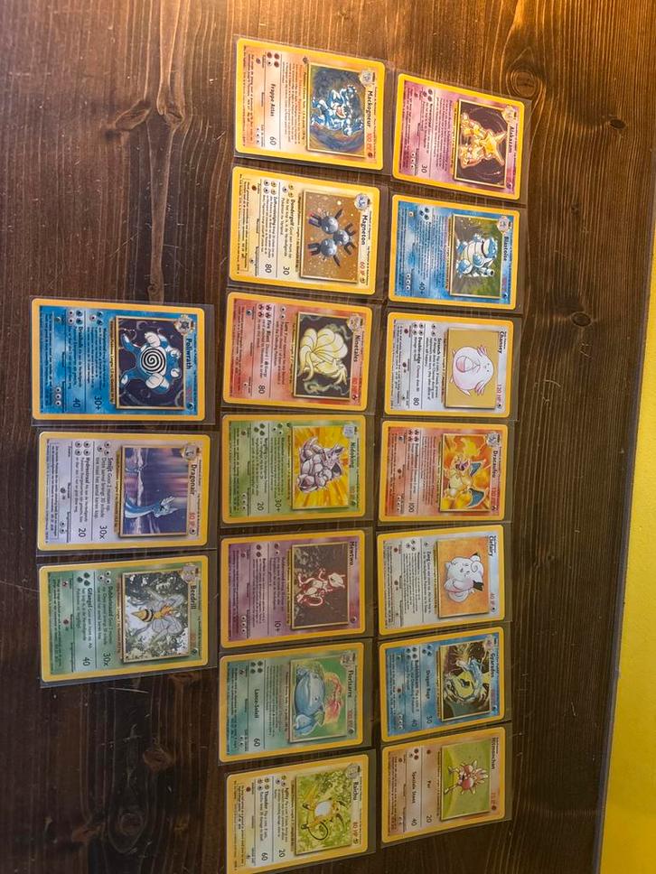 Pokemon kaarten heel veel jaren 90 2000., Hobby en Vrije tijd, Verzamelkaartspellen | Yu-gi-Oh!, Zo goed als nieuw, Ophalen