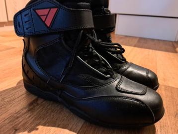 Chaussure moto taille 39.
