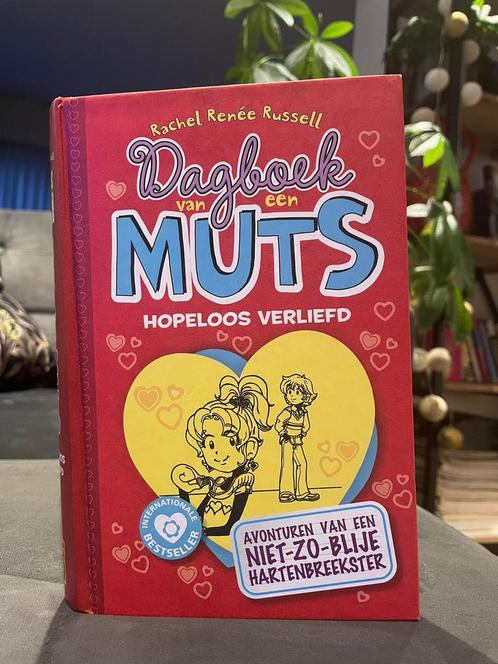 Rachel Renée Russell - Hopeloos verliefd, Boeken, Kinderboeken | Jeugd | 10 tot 12 jaar, Zo goed als nieuw, Ophalen of Verzenden