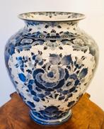 Vaas in Delfts blauw - Regina, Antiek en Kunst, Ophalen of Verzenden