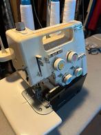 Overlock machine Toyota, Hobby en Vrije tijd, Naaimachines en Toebehoren, Ophalen, Gebruikt, Lockmachine, Overige merken