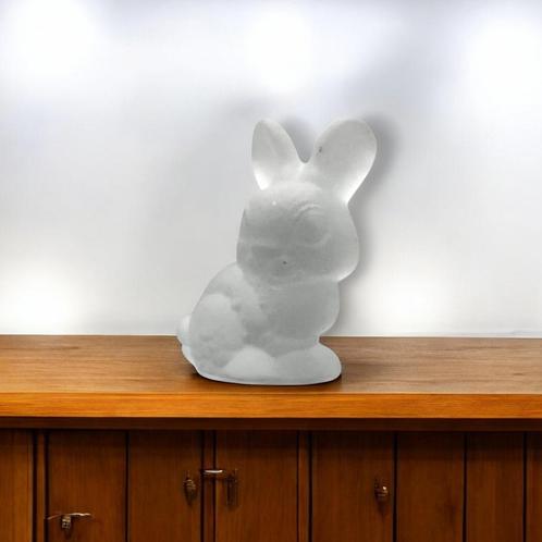 Konijnenfiguur van matglas - minimalistische stijl, Verzamelen, Dierenverzamelingen, Gebruikt, Beeldje of Figuurtje, Overige soorten