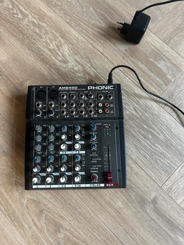 Mengpaneel mixer phonic nauwlijks gebruikt beschikbaar voor biedingen