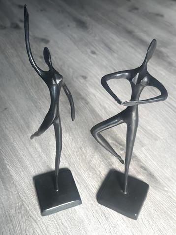 2 Modernistische stalen sculpturen van BODRUL KHALIQUE - 50€ beschikbaar voor biedingen