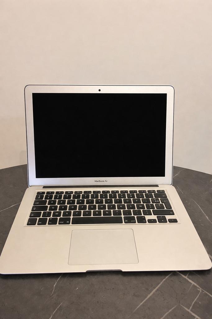 MacBook Air 13” 2017 i5/8GB/128GB + oplader | Monterey, Computers en Software, Apple Macbooks, Gebruikt, MacBook, 8 GB, Azerty