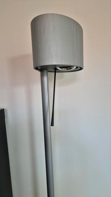 Lampe beschikbaar voor biedingen