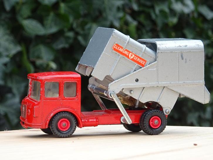 Camion à ordures - Matchbox KingSize, Hobby & Loisirs créatifs, Voitures miniatures | Échelles Autre, Utilisé, Bus ou Camion, Enlèvement ou Envoi